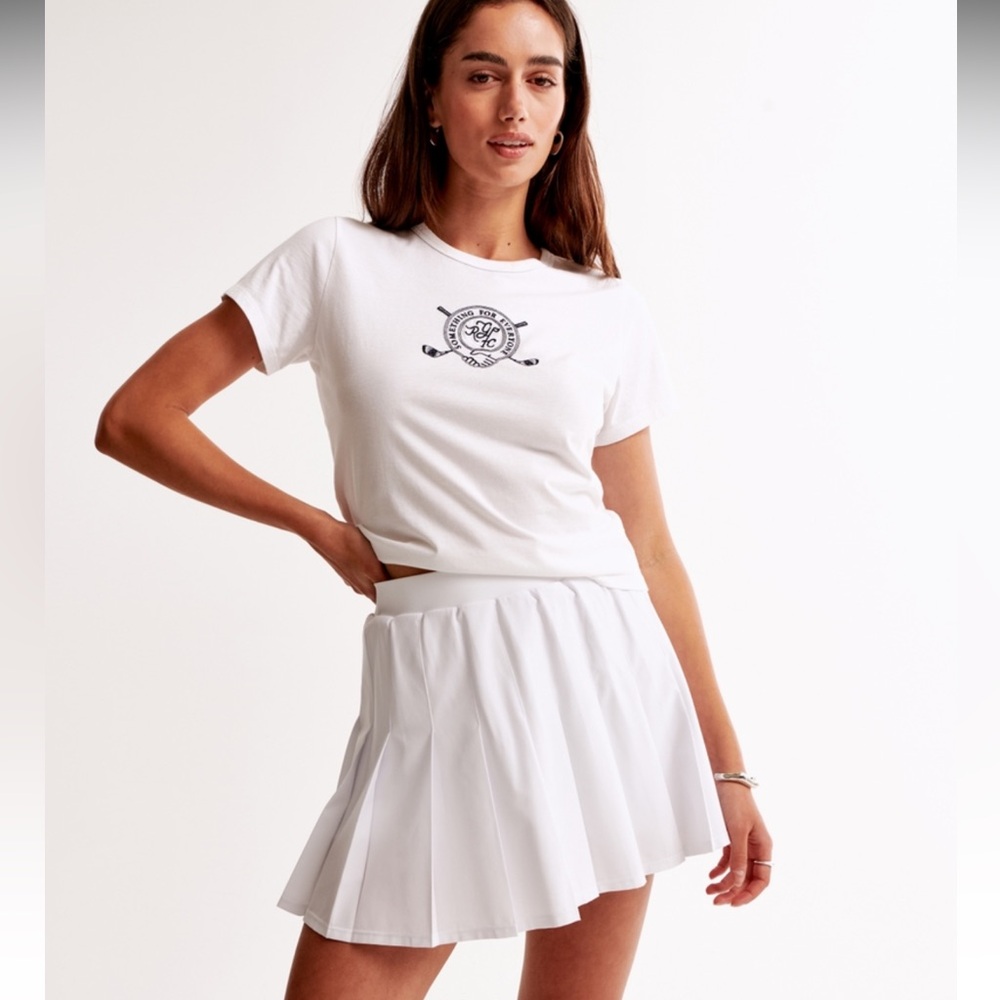 A&F Traveler Pleated Skort